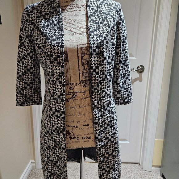 Gilani Jackets & Blazers - Jacket/Blazer - black and white